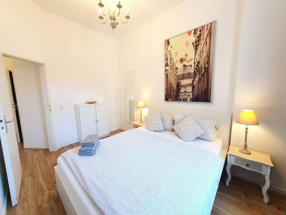 2 Room Apartment Near Station Neustadt In Dresden Neustadt Exterior photo